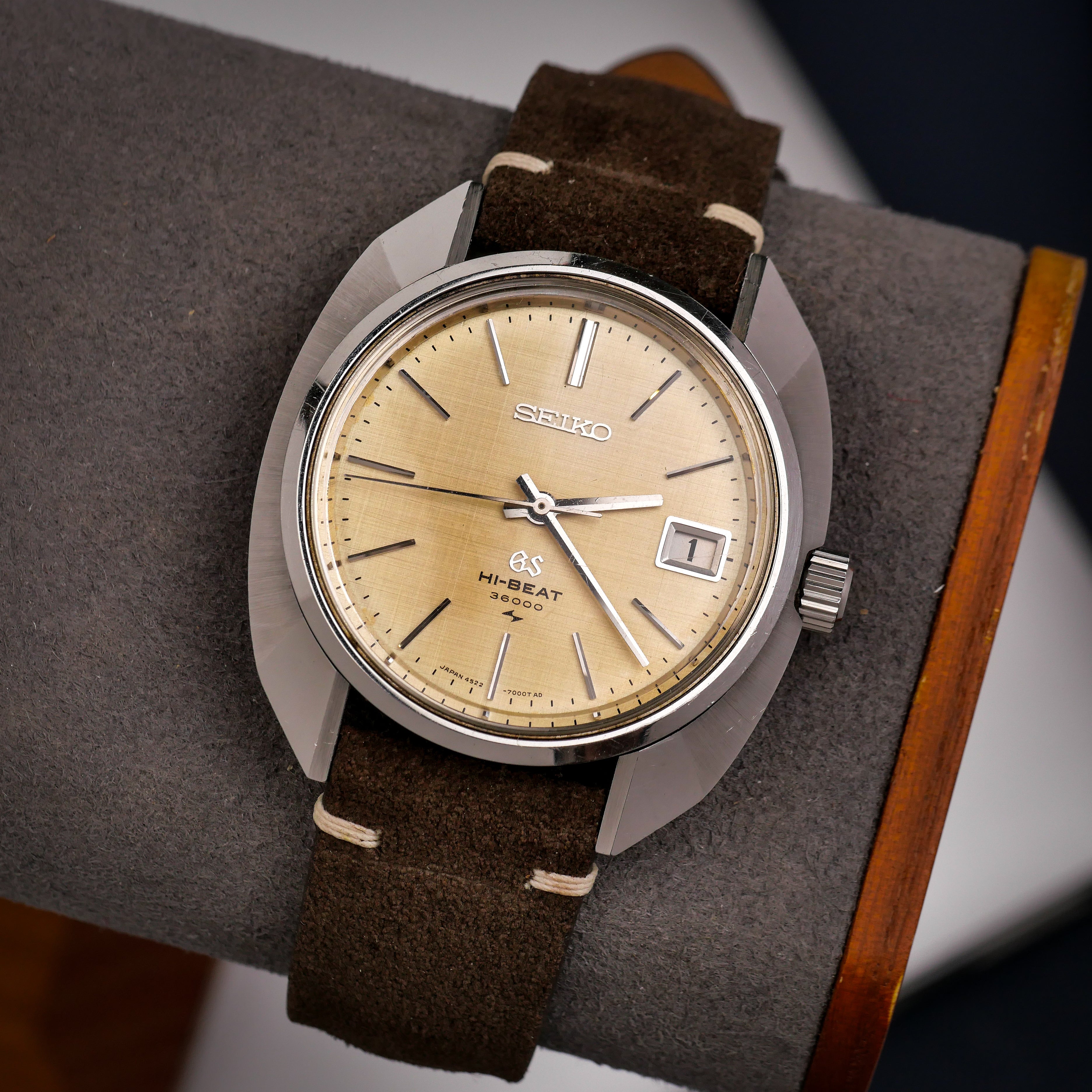 GRAND SEIKO GS HI-BEAT 36000 DATE REF. 4522-7000 – Zeit Vintage Watch