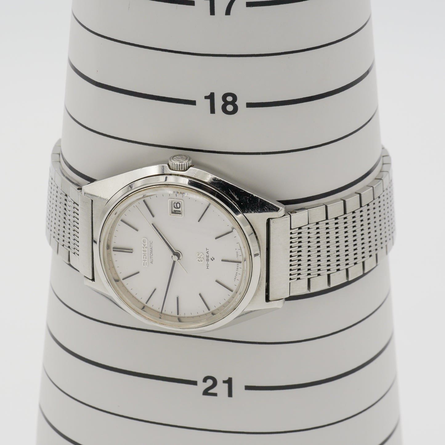 GRAND SEIKO GS HI-BEAT DAY AUTOMATIC. 5645-7010