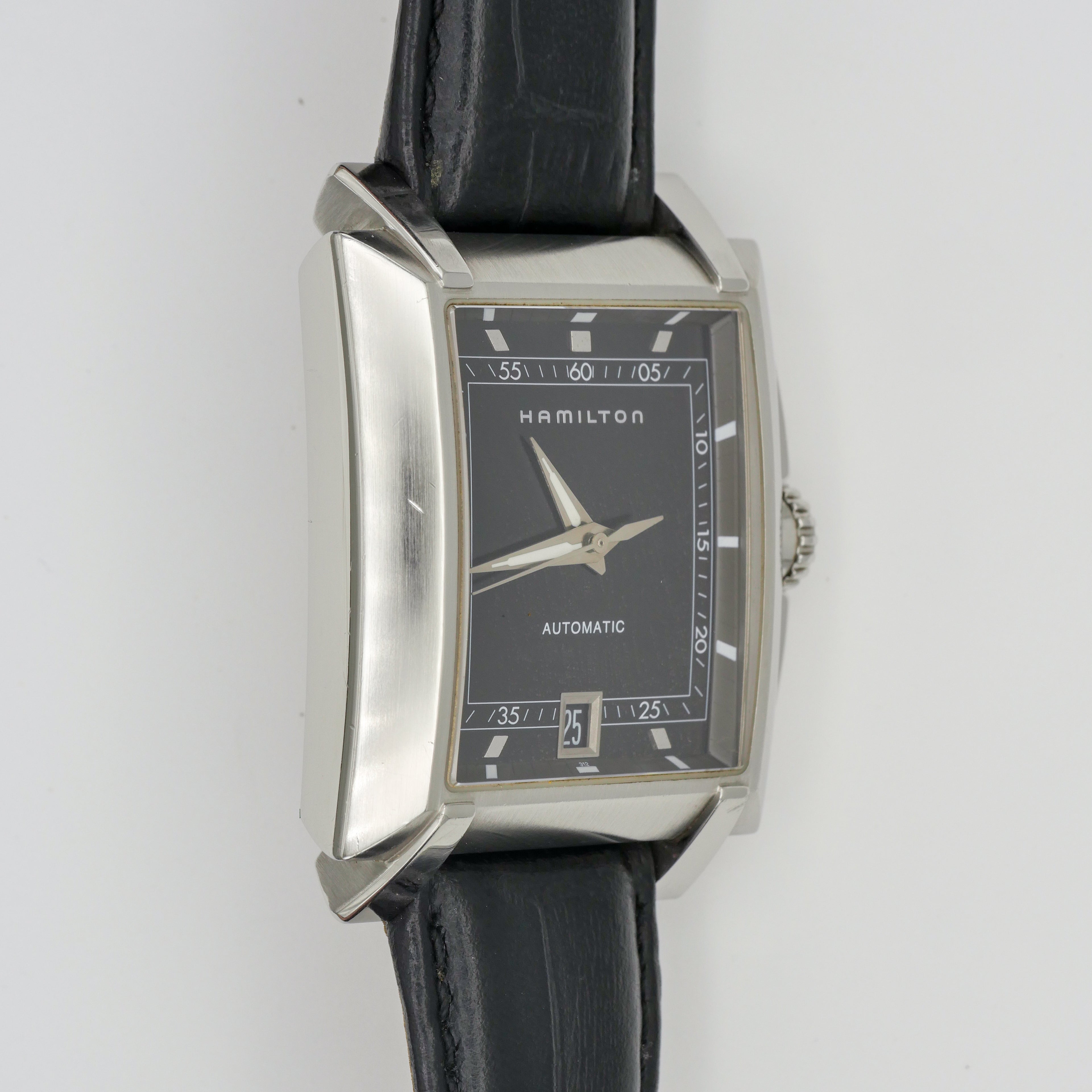 HAMILTON TRENT AUTOMATIC REF. H304150 – Zeit Vintage Watch