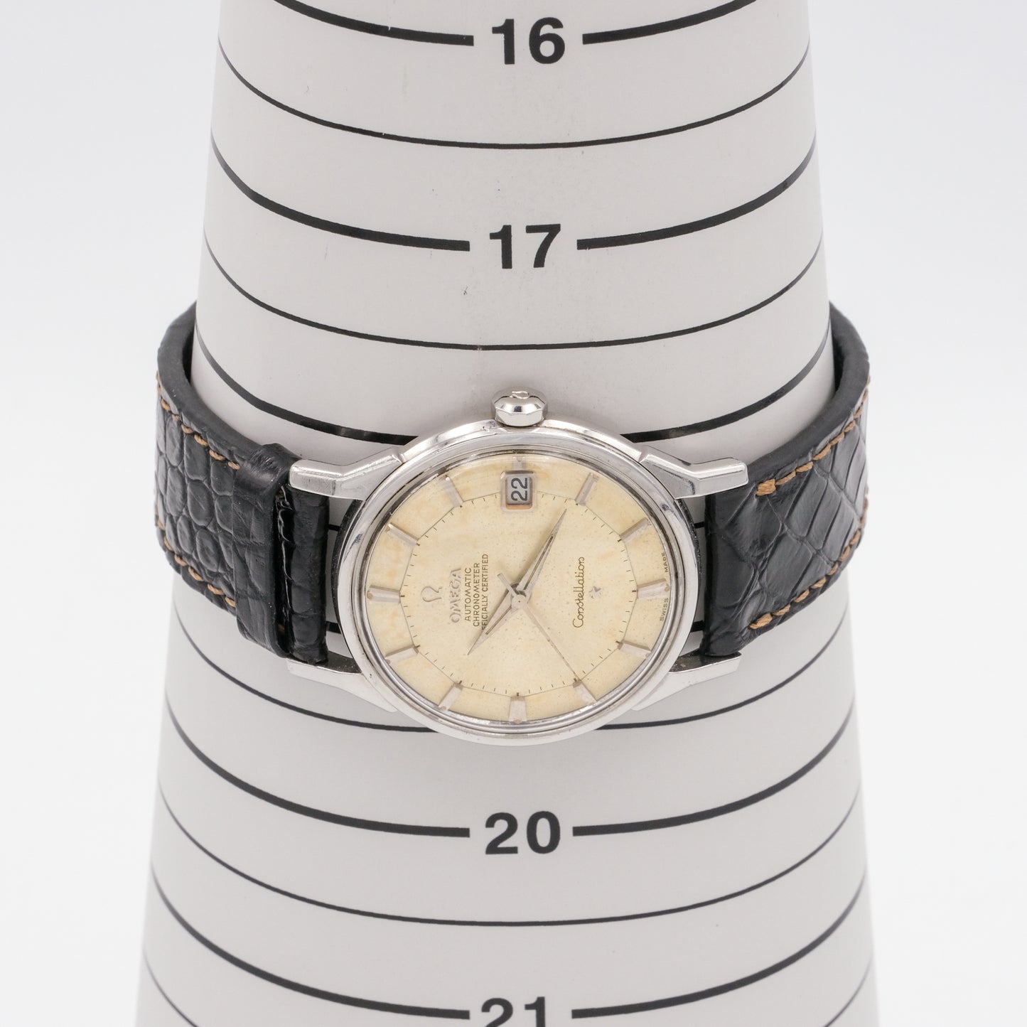 OMEGA CONSTELLATION CHRONOMETER AUTOMATIC "PIE PAN" REF. 14902-62-SC