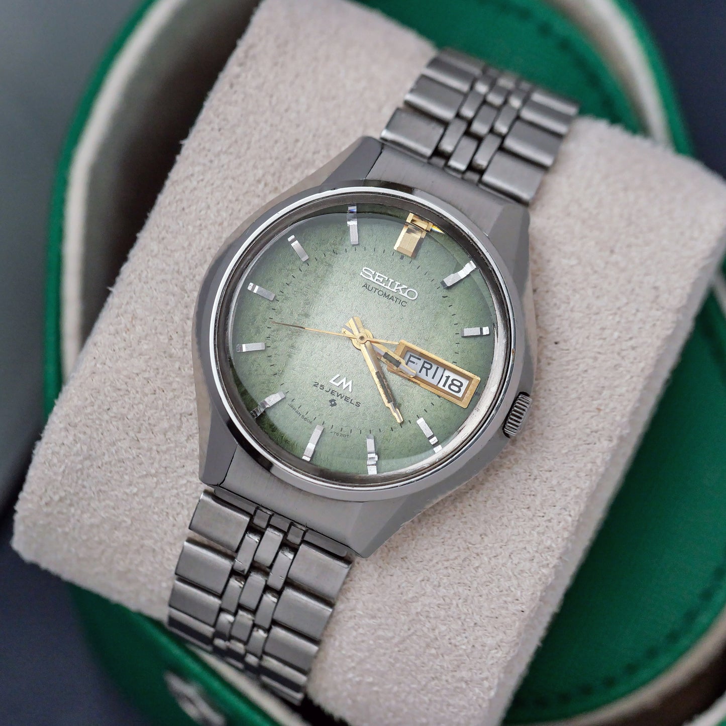 SEIKO LORD MATIC LM FACETED CRYSTAL GREEN DIAL AUTOMATIC REF. 5606-7290