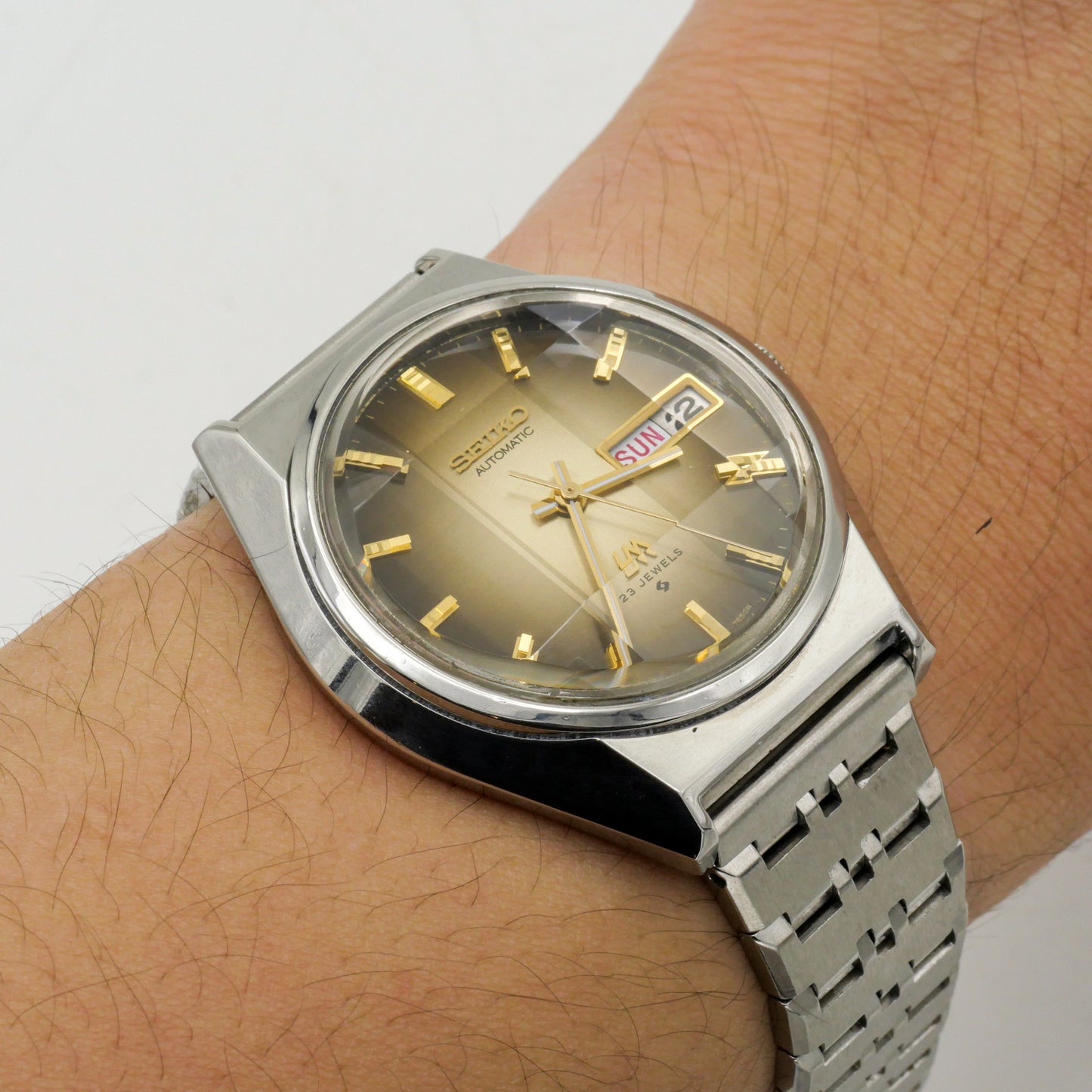 SEIKO LORD MATIC LM AUTOMATIC DAY-DATE FACETED CRYSTAL REF. 5606-7310