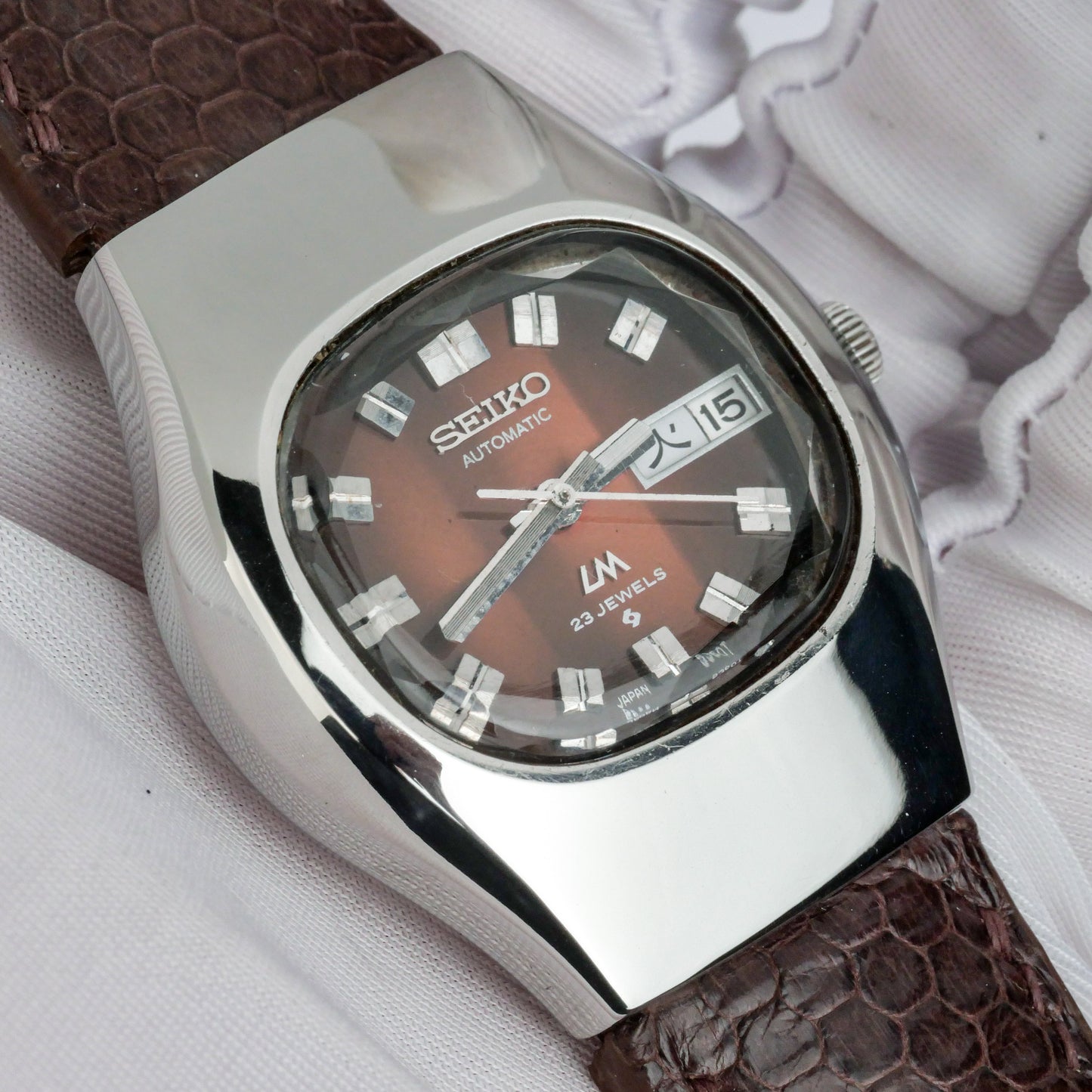 SEIKO LORD MATIC LM AUTOMATIC DAY-DATE FACETED CRYSTAL REF. 5606-5170