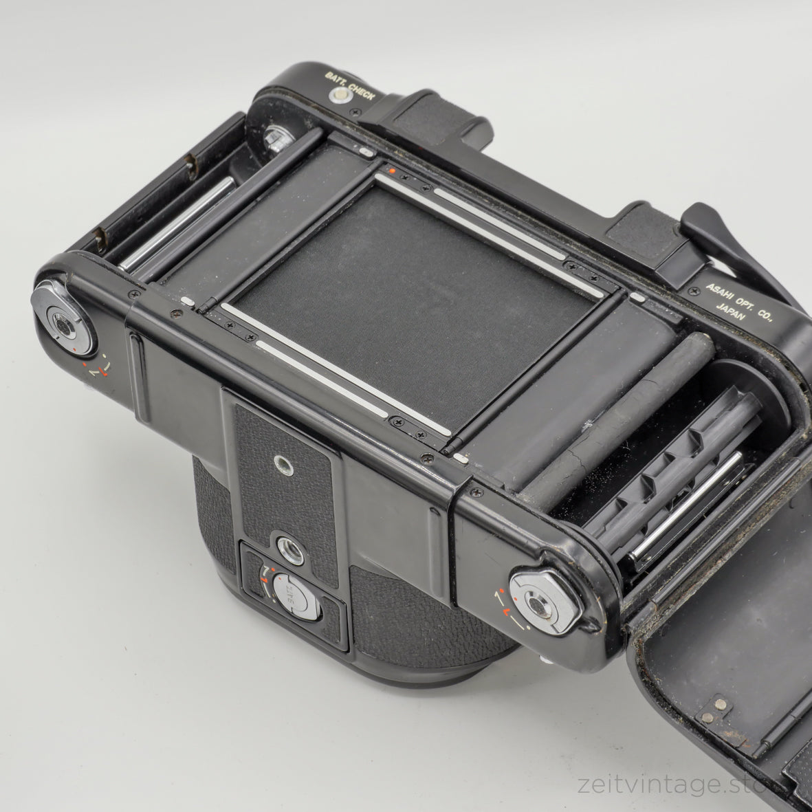 ASAHI PENTAX 6x7 + STANDARD PRISM + WAIST-LEVEL VIEWFINDER