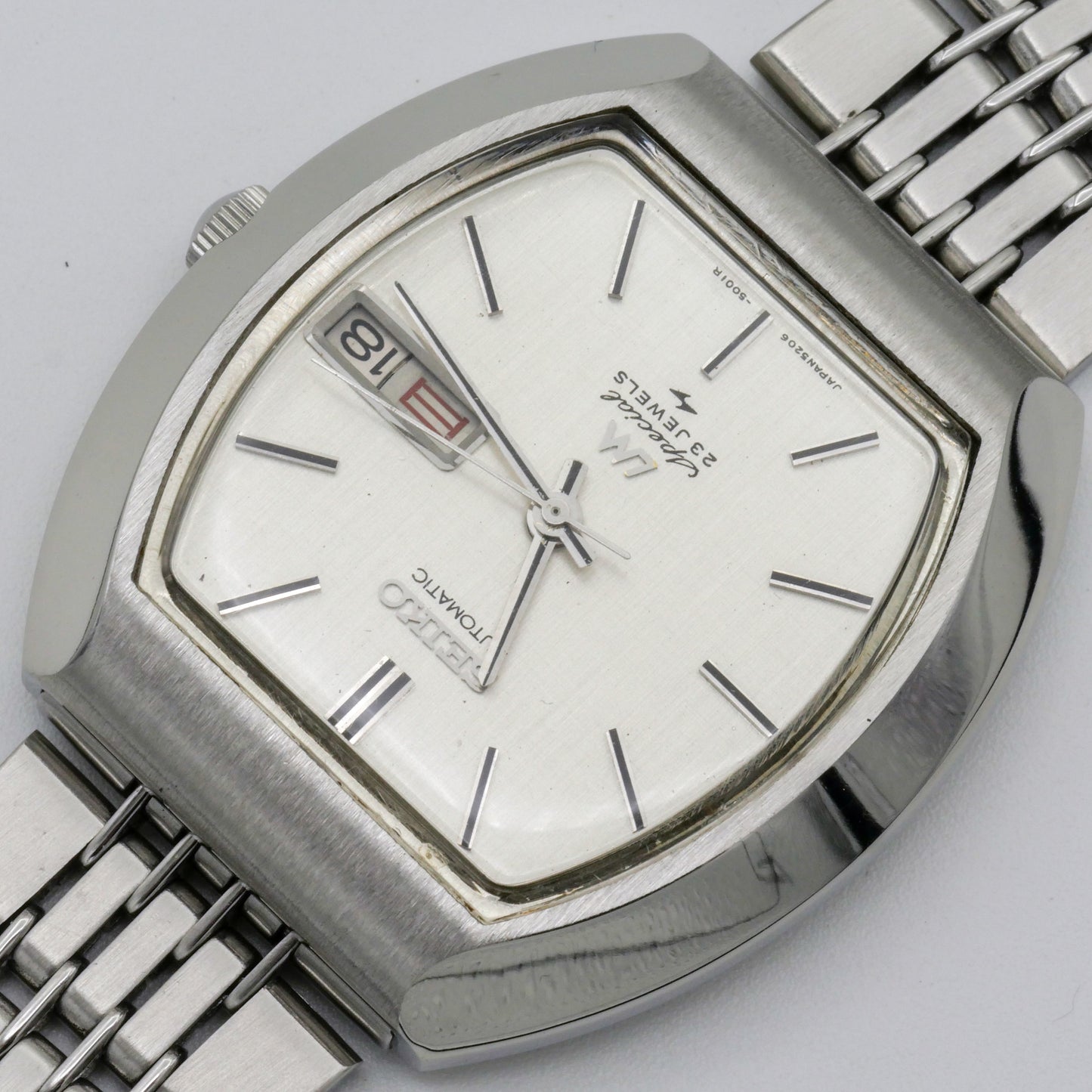 SEIKO LORD MATIC LM SPECIAL 23 JEWELS AUTOMATIC DAY-DATE LINEN DIAL REF. 5206-5001