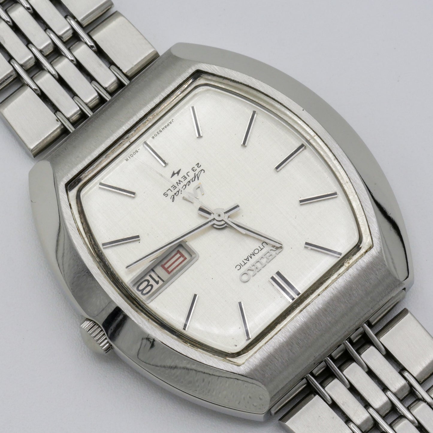 SEIKO LORD MATIC LM SPECIAL 23 JEWELS AUTOMATIC DAY-DATE LINEN DIAL REF. 5206-5001