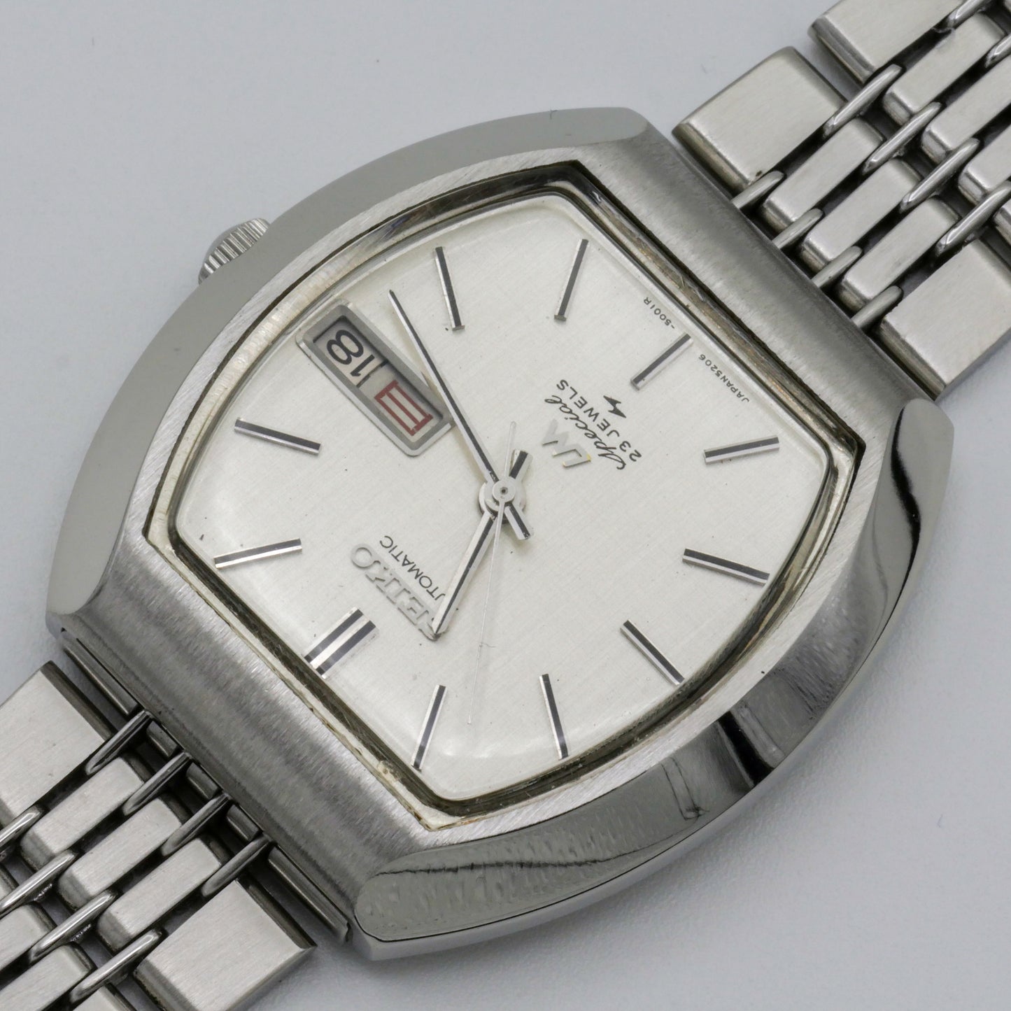 SEIKO LORD MATIC LM SPECIAL 23 JEWELS AUTOMATIC DAY-DATE LINEN DIAL REF. 5206-5001