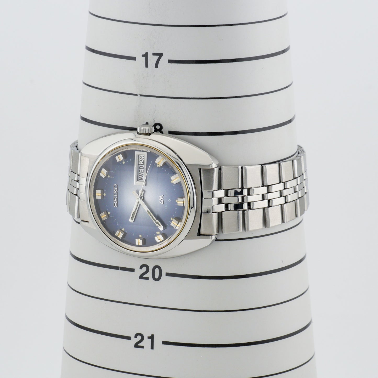 SEIKO LORD MATIC LM 23 JEWELS AUTOMATIC REF. 5606-7230