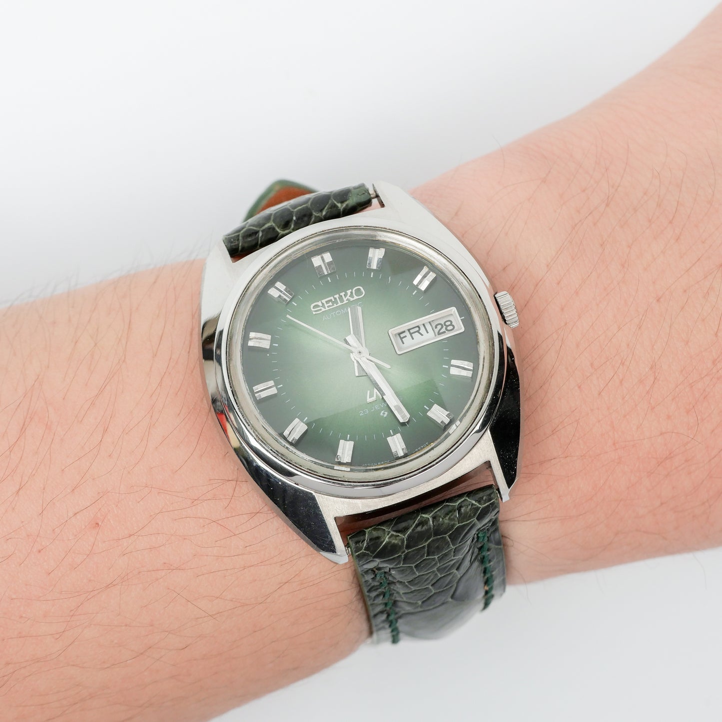 SEIKO LORD MATIC LM DAY-DATE FACETED CRYSTAL GREEN DIAL AUTOMATIC REF. 5606-7231