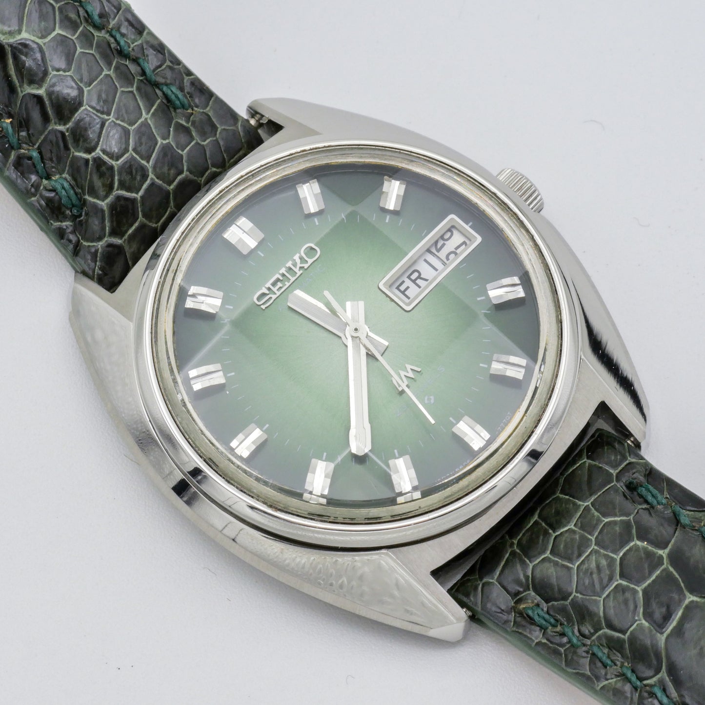 SEIKO LORD MATIC LM DAY-DATE FACETED CRYSTAL GREEN DIAL AUTOMATIC REF. 5606-7231