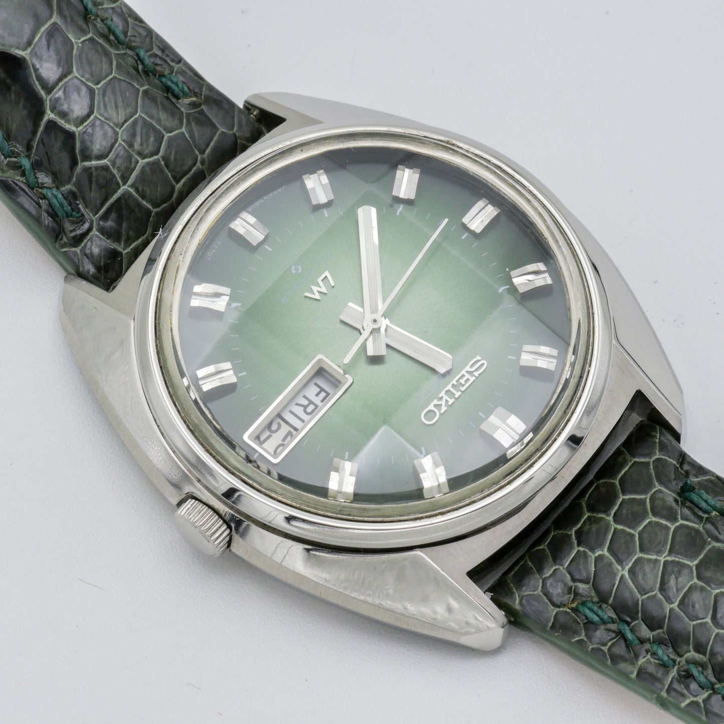 SEIKO LORD MATIC LM DAY-DATE FACETED CRYSTAL GREEN DIAL AUTOMATIC REF. 5606-7231