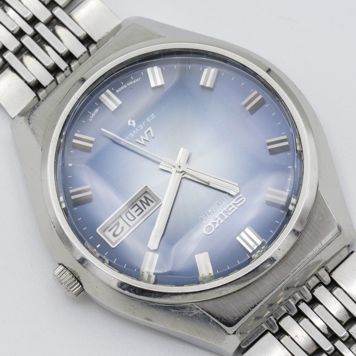 SEIKO LORD MATIC LM DAY-DATE FACETED CRYSTAL BLUE DIAL AUTOMATIC REF. 5606-8061