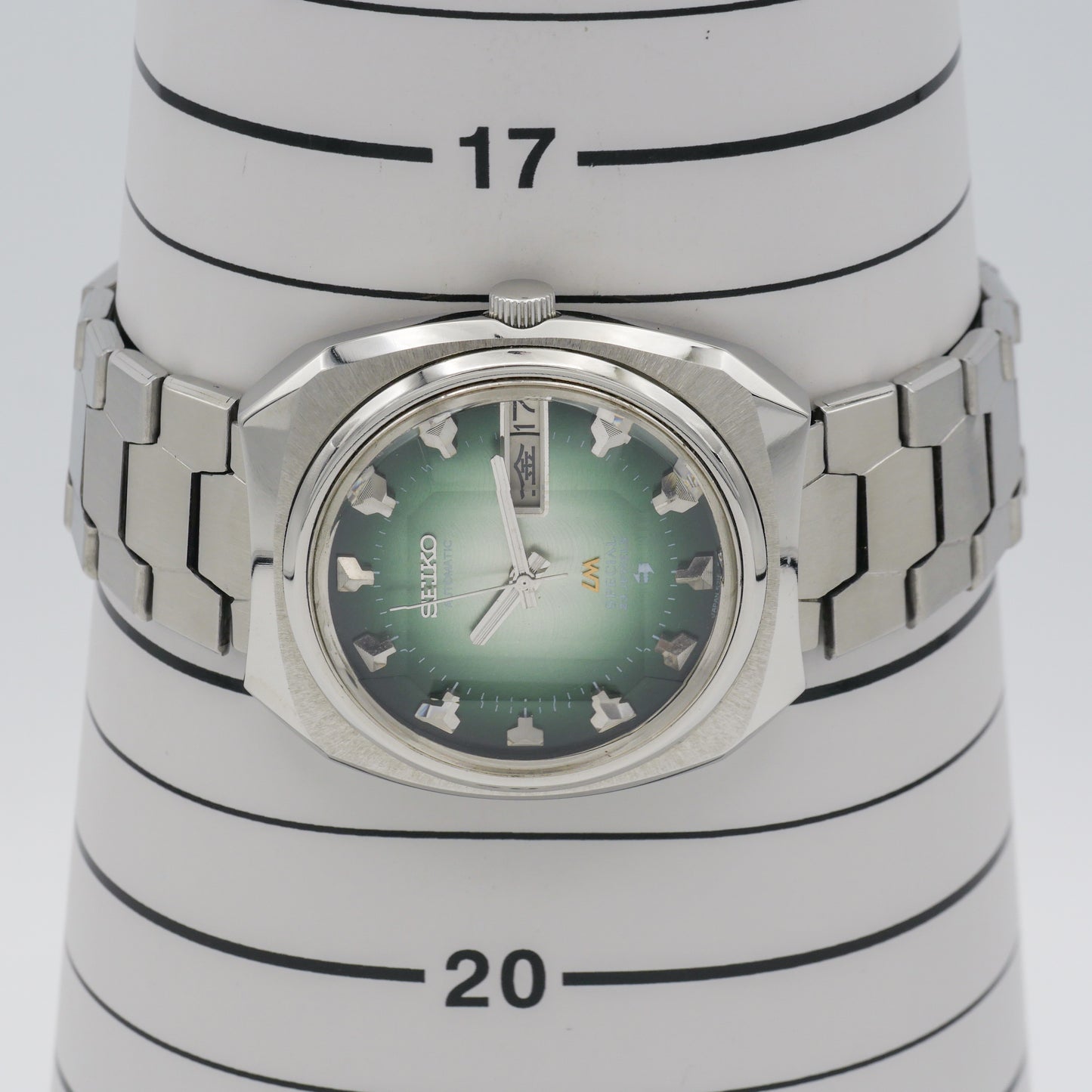 SEIKO LORD MATIC LM SPECIAL 23 JEWELS AUTOMATIC REF. 5216-6000