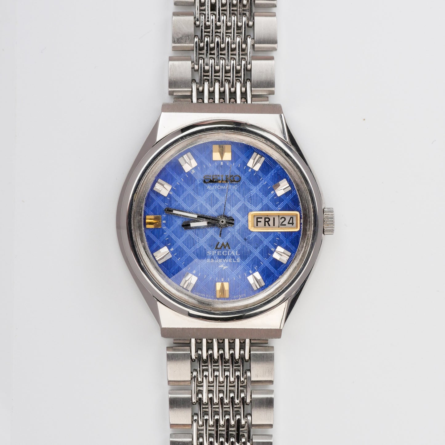 SEIKO LM SPECIAL DAY-DATE AUTOMATIC FACETED CRYSTAL BLUE DIAL REF. 5216-8130