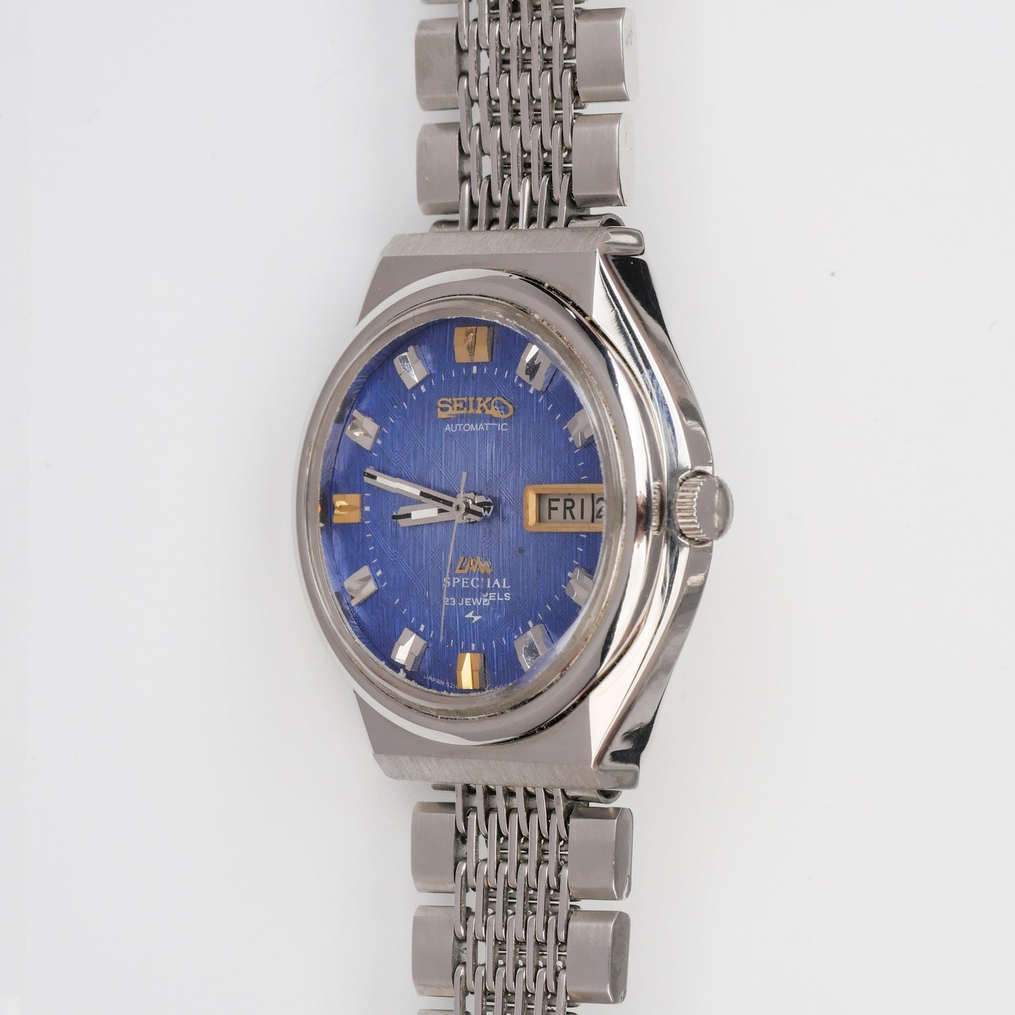 SEIKO LM SPECIAL DAY-DATE AUTOMATIC FACETED CRYSTAL BLUE DIAL REF. 5216-8130