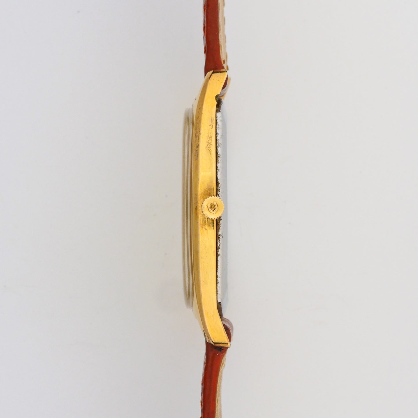 UNIVERSAL GENÈVE GILT SHADOW AUTOMATIC ULTRA-SLIM REF. 566105