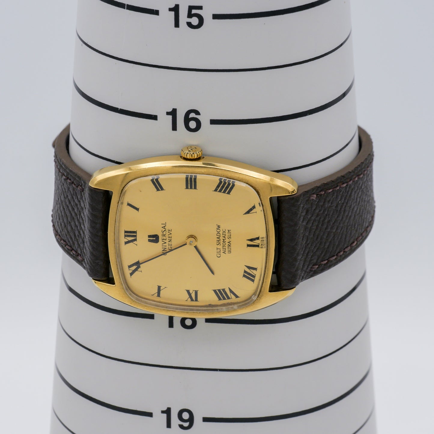 UNIVERSAL GENÈVE GILT SHADOW AUTOMATIC ULTRA-SLIM REF. 566105