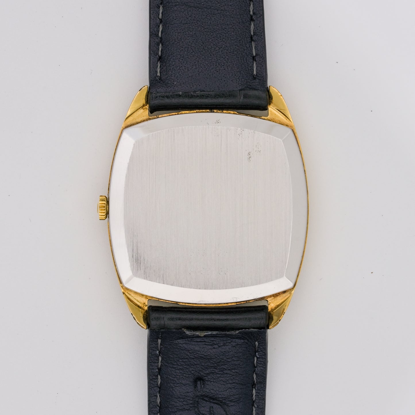 UNIVERSAL GENÈVE GILT SHADOW AUTOMATIC ULTRA-SLIM REF. 566105