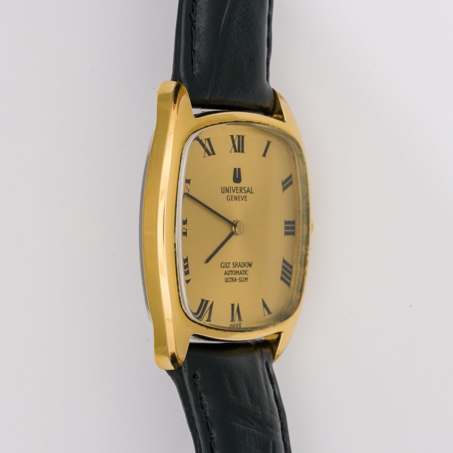 UNIVERSAL GENÈVE GILT SHADOW AUTOMATIC ULTRA-SLIM REF. 566105