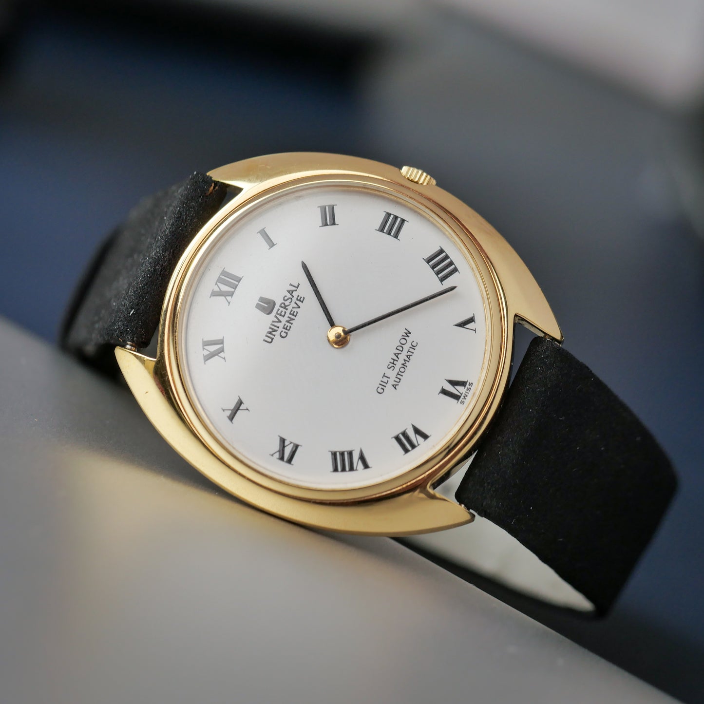 UNIVERSAL GENÈVE WHITE GILT AUTOMATIC ULTRA THIN REF. 566152