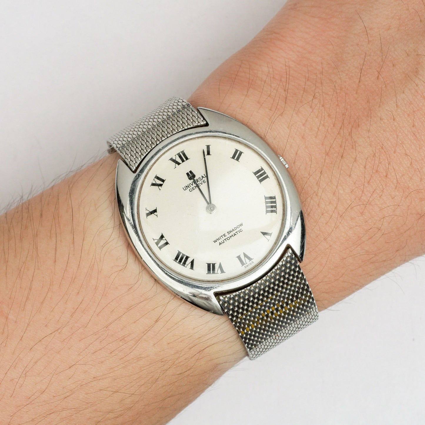 UNIVERSAL GENÈVE WHITE SHADOW AUTOMATIC ULTRA THIN REF. 866101