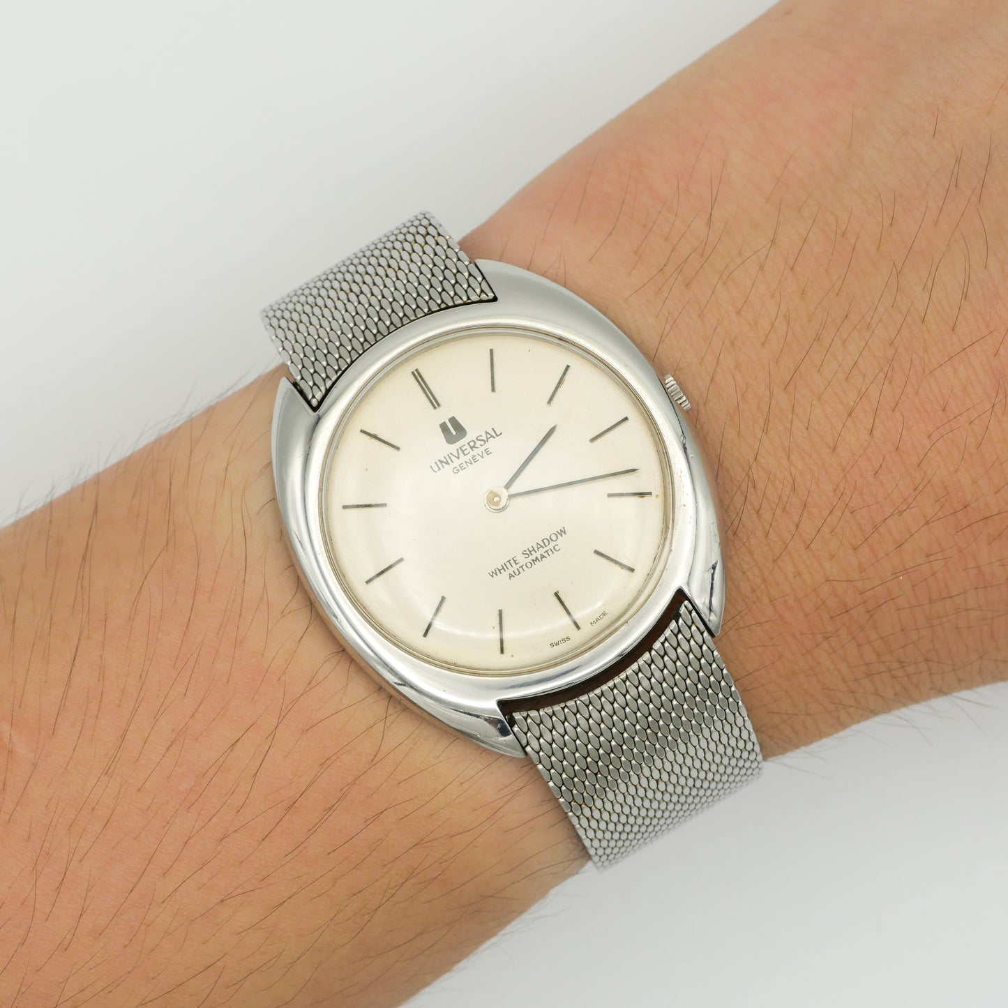 UNIVERSAL GENÈVE WHITE SHADOW AUTOMATIC REF. 866101