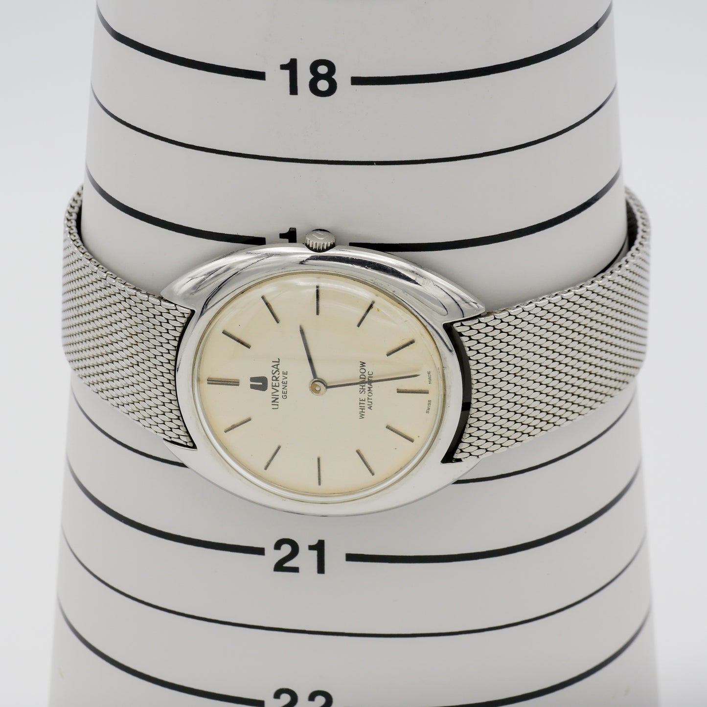 UNIVERSAL GENÈVE WHITE SHADOW AUTOMATIC REF. 866101