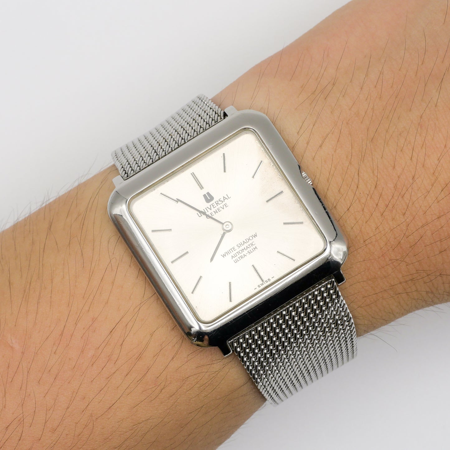 UNIVERSAL GENÈVE WHITE SHADOW AUTOMATIC ULTRA-SLIM REF. 866143