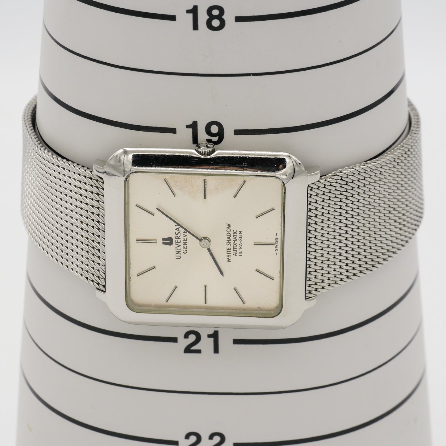 UNIVERSAL GENÈVE WHITE SHADOW AUTOMATIC ULTRA-SLIM REF. 866143