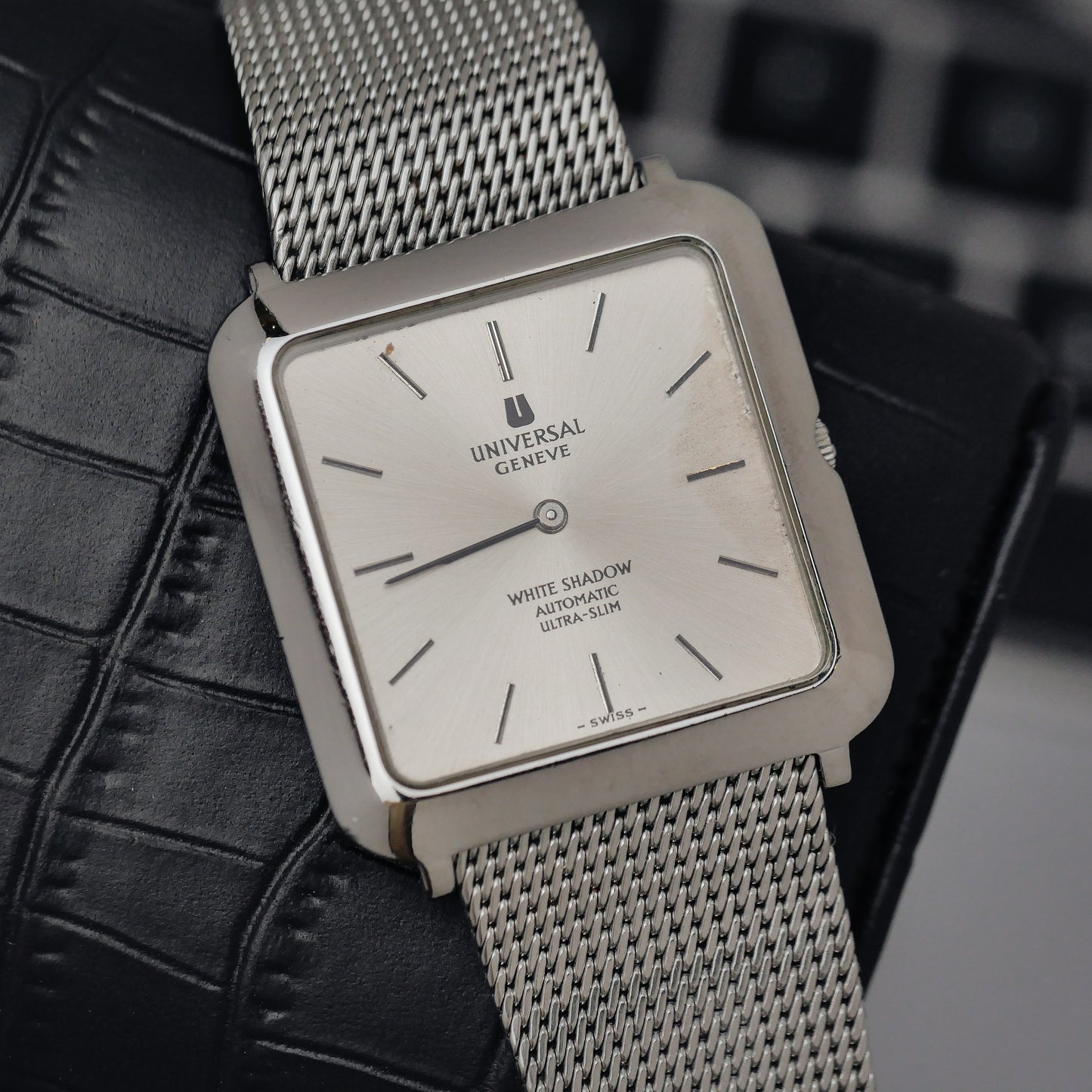 UNIVERSAL GENÈVE WHITE SHADOW AUTOMATIC ULTRA-SLIM REF. 866143