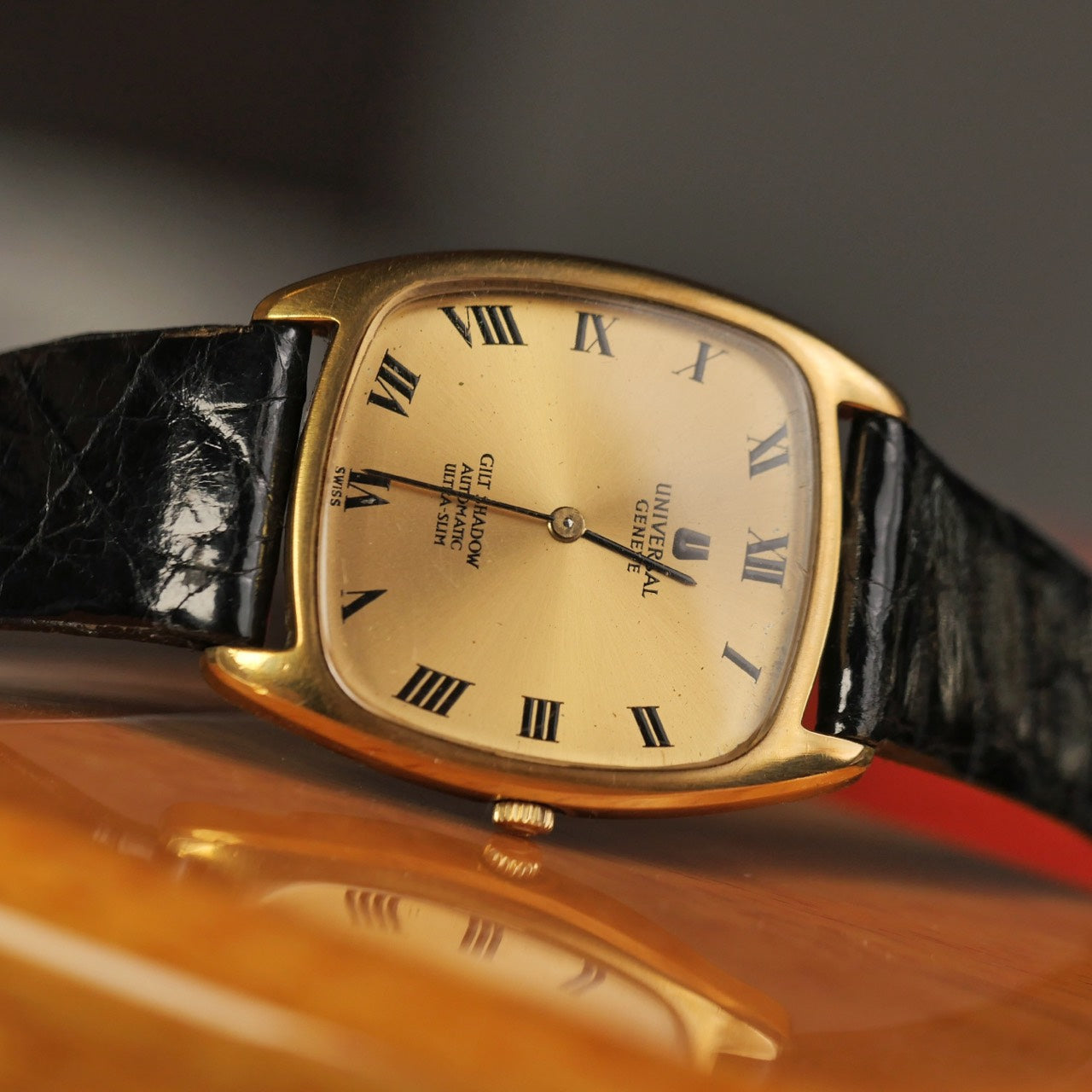 UNIVERSAL GENÈVE WHITE SHADOW AUTOMATIC ULTRA THIN REF. 566109