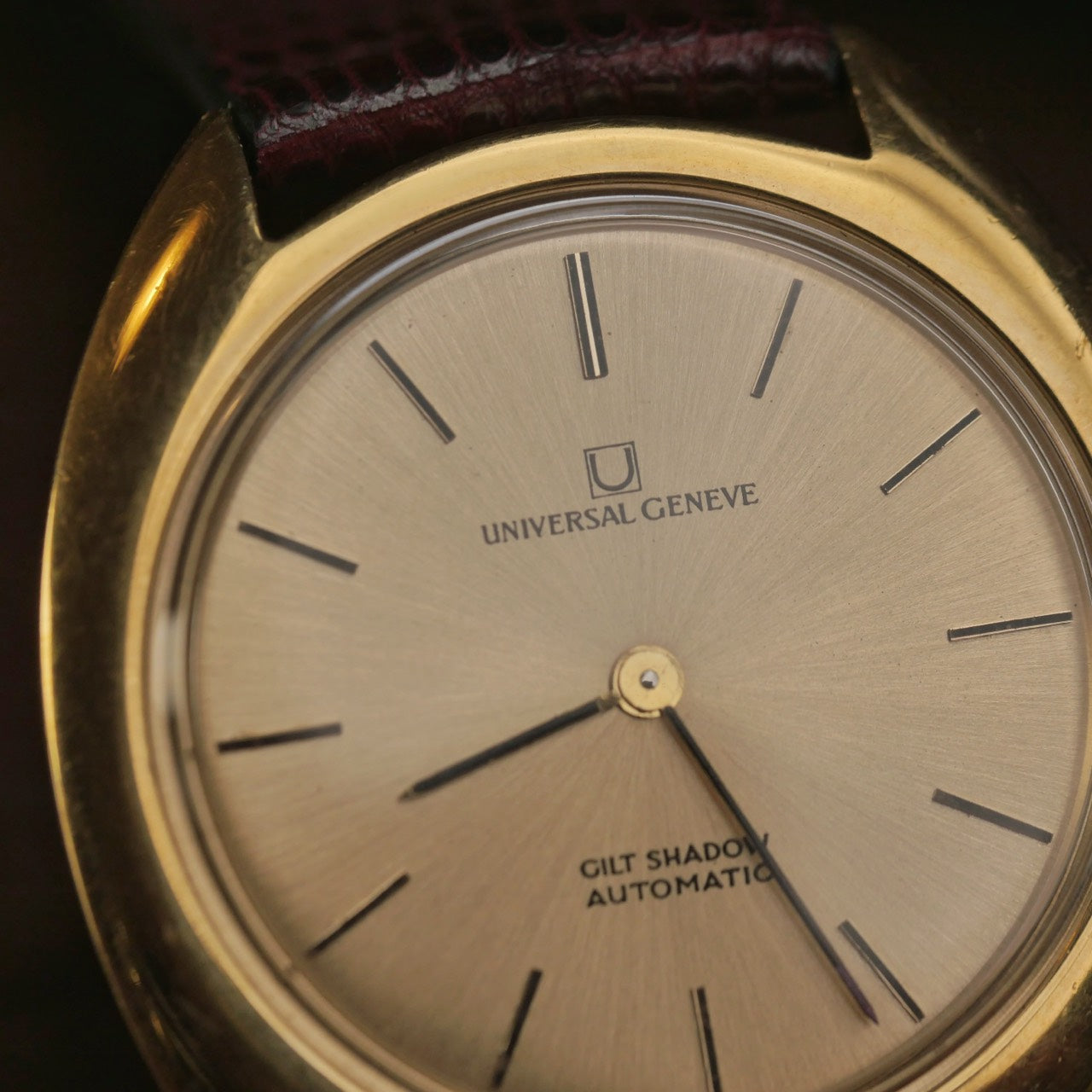 UNIVERSAL GENÈVE WHITE SHADOW ULTRA THIN AUTOMATIC REF. 566101