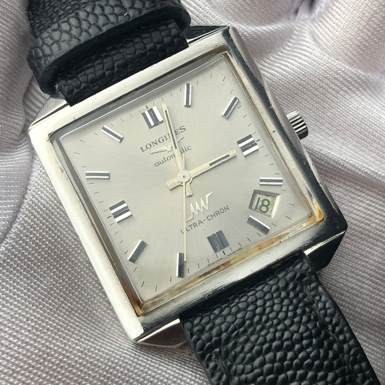 LONGINES ULTRA-CHRON AUTOMATIC LINEN DIAL REF. 8022-1