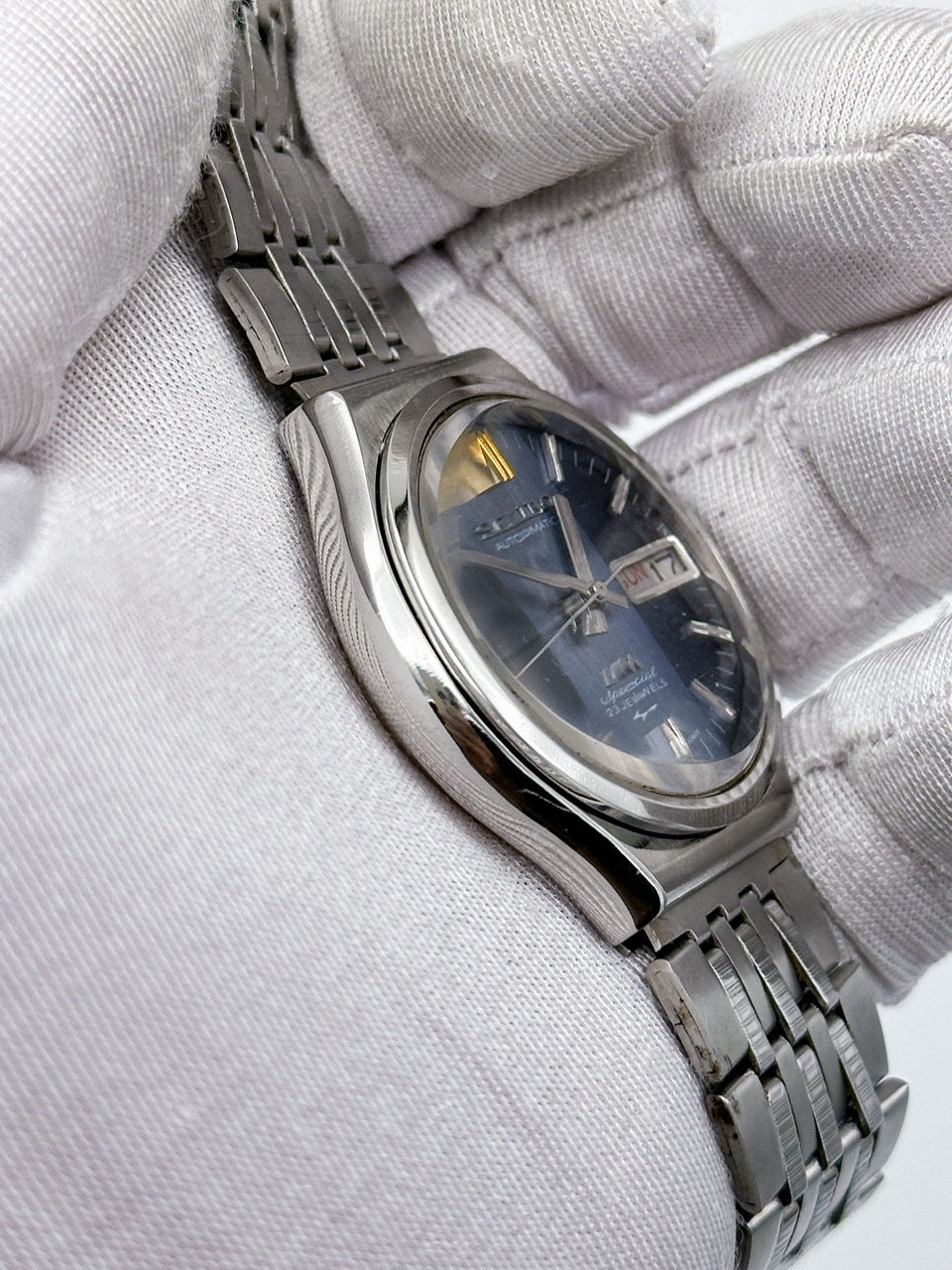 SEIKO LORD MATIC LM SPECIAL AUTOMATIC DAY-DATE FACETED CRYSTAL BLUE DIAL REF. 5206-6090