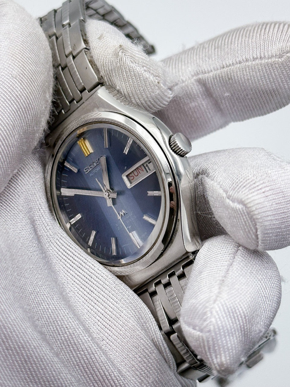 SEIKO LORD MATIC LM SPECIAL AUTOMATIC DAY-DATE FACETED CRYSTAL BLUE DIAL REF. 5206-6090