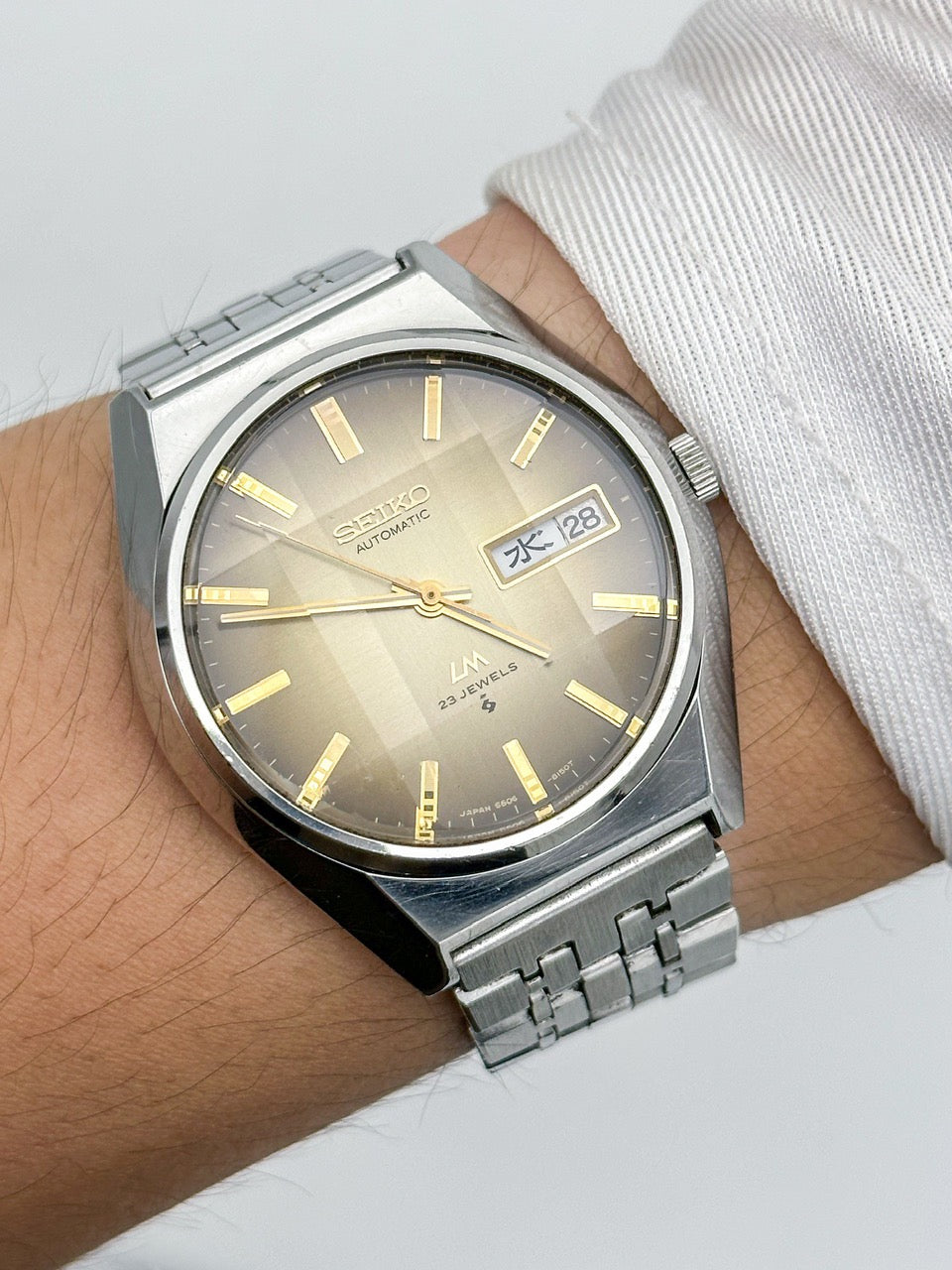 SEIKO LORD MATIC LM AUTOMATIC DAY-DATE FACETED CRYSTAL REF. 5606-8113