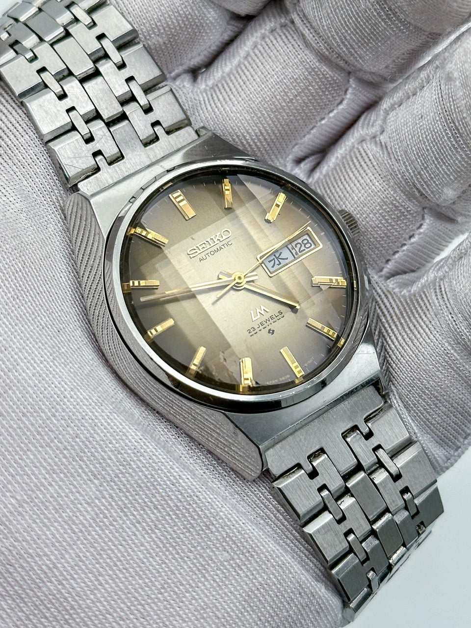 SEIKO LORD MATIC LM AUTOMATIC DAY-DATE FACETED CRYSTAL REF. 5606-8113