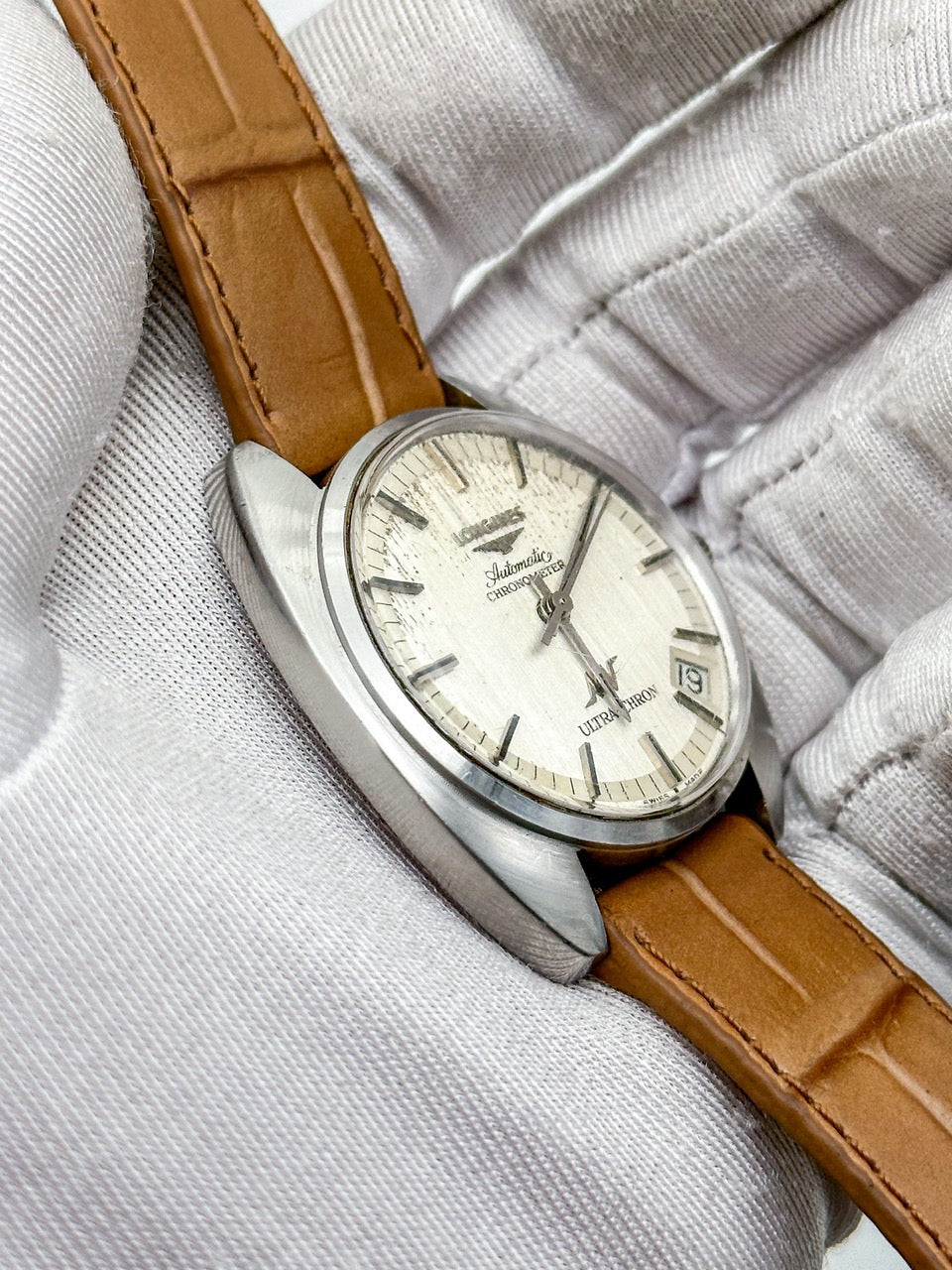 LONGINES ULTRA-CHRON AUTOMATIC CHRONOMETER REF. 8353-3