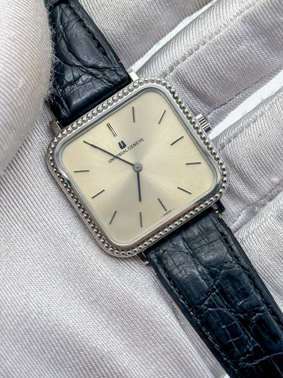 UNIVERSAL GENÈVE REF. 84203