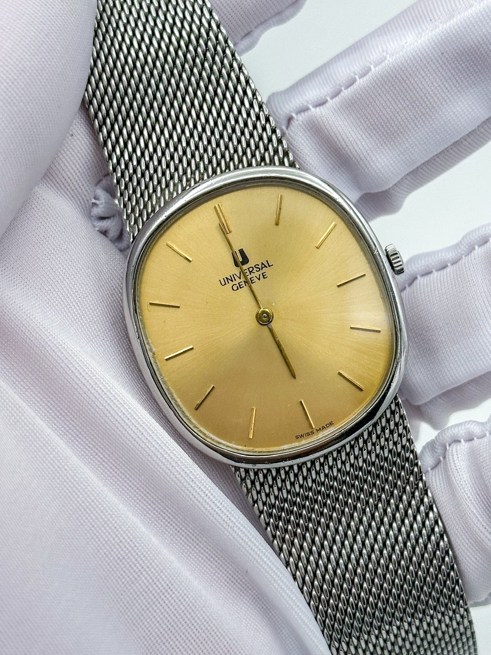 UNIVERSAL GENÈVE GILT SHADOW ULTRA-SLIM AUTOMATIC REF. 866104