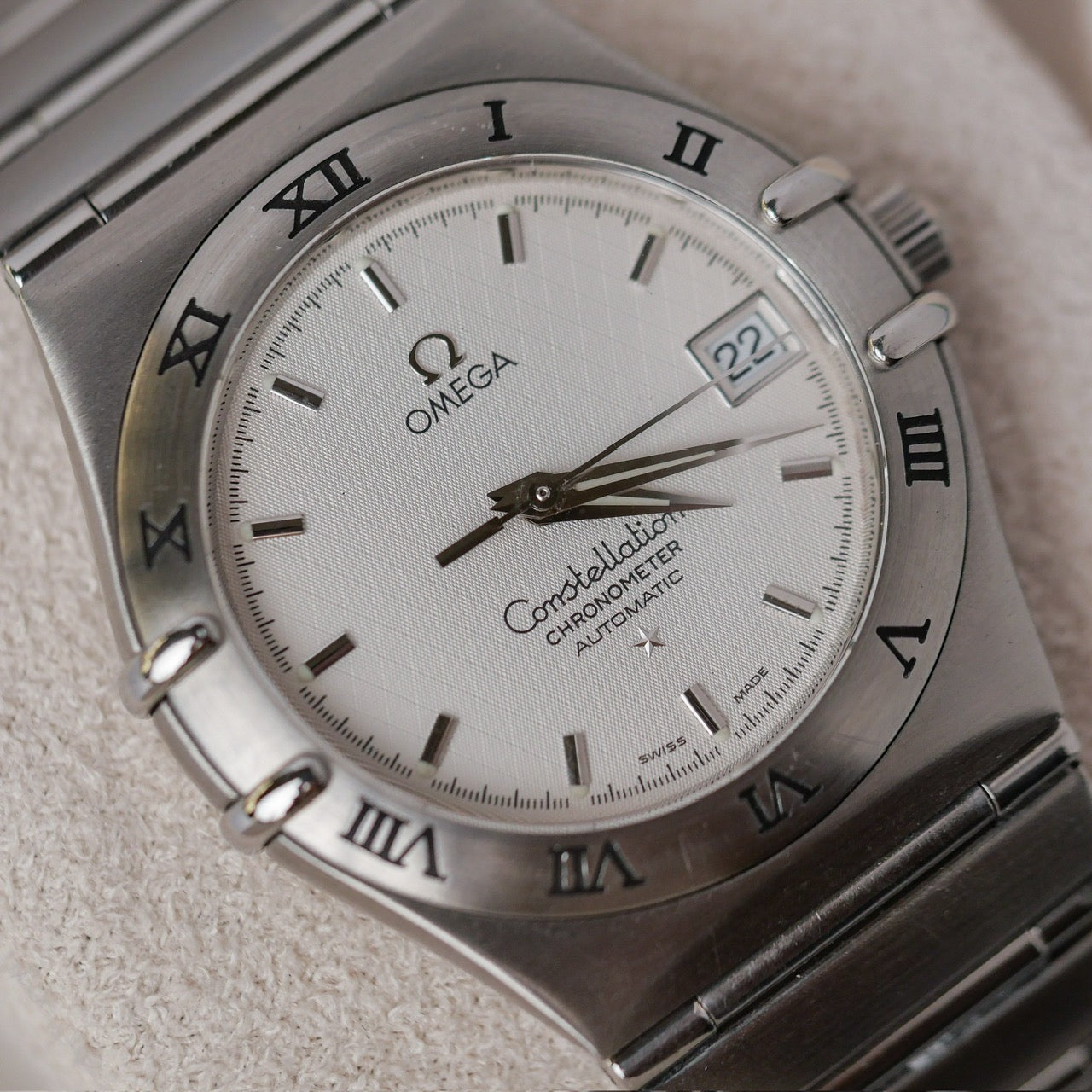 OMEGA CONSTELLATION AUTOMATIC CHRONOMETER WHITE LINEN DIAL REF. 368.1201